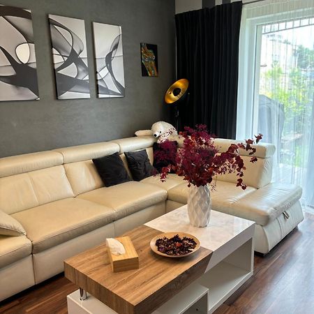 Krejcarek Garden Apartment Praga Exterior foto